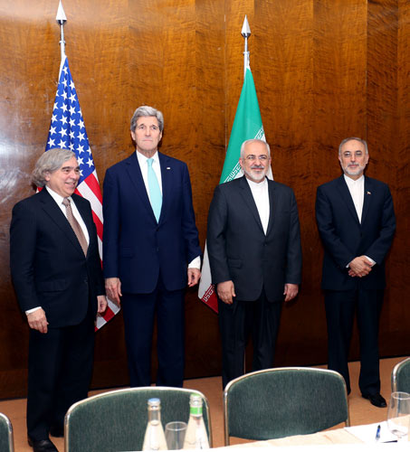 الوفدان الإيراني والأميركي يستأنفان محادثات نووية في مونترو 