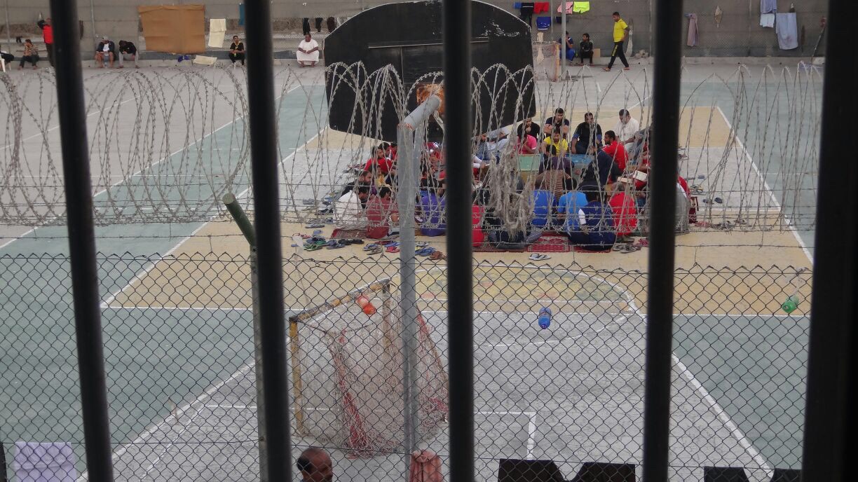 البحرين قبل يوم من ذكرى ثورتها: المعارضة تتمسّك بسلميتها والنظام يضاعف قمعه