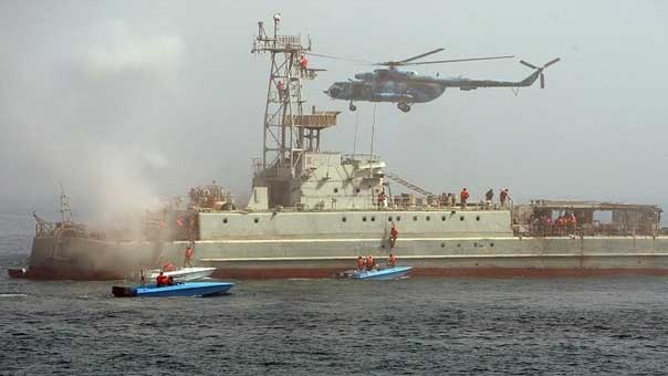 المناورات الإيرانية في مضيق هرمز تدخل مرحلتها الثانية لاختبار جاهزية القطع البحرية