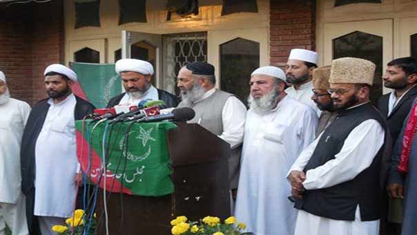 العلماء المسلمون في باكستان: يجب على الحكومة الباكستانية ان تتدخل لإيقاف العدوان السعودي على اليمن