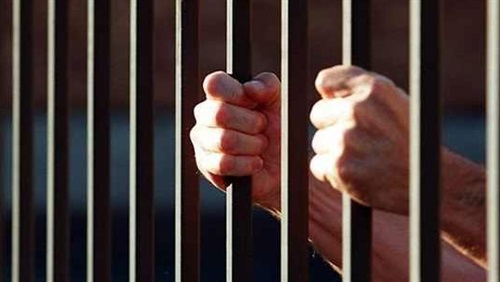 قذائف في بيت الكتائب وسلب مسلح في الصياد