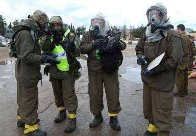 عناصر من الجبهة الداحلية الاسرائيلية خلال تمرين الجبهة الداخلية الصهيونية تستعد لحرب لبنان الثالثة وسيناريو دخول حزب الله الى عكا