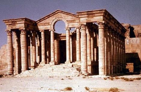 ارهابيّو &rsquo;داعش&rsquo; يواصلون تدمير آثار العراق