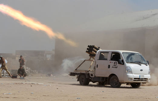 القوات العراقية تدخل تكريت وترفع العلم الوطني على المستشفى العسكري وسط المدينة