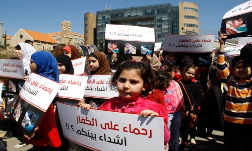 أطفال لبنان ينتصرون لأطفال اليمن إزاء العدوان السعودي الهمجي الذي يستهدفهم 