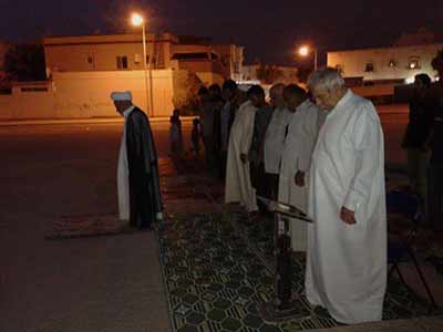 &rsquo;ثورة المحراب&rsquo;...إقامة الصلوات في مساجد البحرين المهدّمة