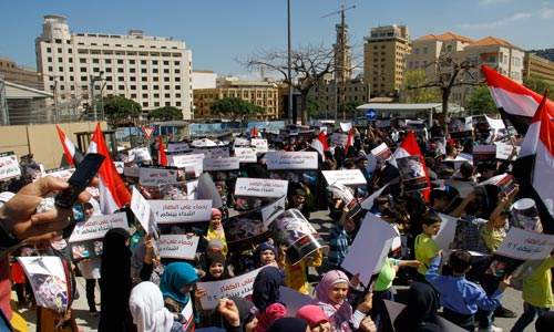 أطفال لبنان ينتصرون لأطفال اليمن إزاء العدوان السعودي الهمجي الذي يستهدفهم 