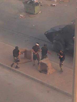 قوات النظام السعودي تقتحم بلدة العوامية بعد يومين على مداهمة أحياء في القطيف 