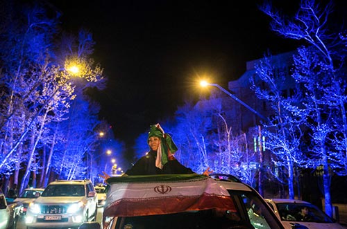 بالصور.. الإيرانيون يحتفلون بانتصارهم &rsquo;النووي&rsquo; في لوزان