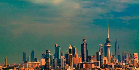 السجن 5 سنوات لكويتيَّين &rsquo;مسّا الذات الأميرية&rsquo;