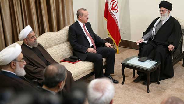 الإمام الخامنئي بعد استقباله أردوغان: الحل في اليمن بوقف الهجمات والتدخل الخارجي.. واليمنيون يقررون مستقبلهم
