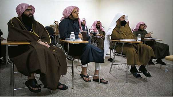 الفكر الوهابي أساس التكفير وثقافة الإرهاب فهل بدأ طابخ السم بأكله؟