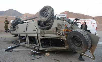 جرح ثلاثة جنود &rsquo;إسرائيليين&rsquo; في انقلاب ناقلة جند خلال عمليات تدريب للواء &rsquo;الناحل&rsquo;