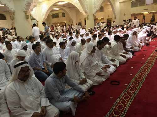 بعد تفجير العنود.. أهالي الدمام يملؤون الشوارع تنديدا بالإرهاب المتنقل