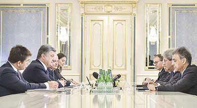 استئناف مفاوضات السلام بين المعارضين في الشرق وحكومة كييف