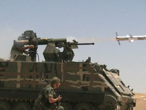 الجيش يختبر صواريخ مضادة للدروع من نوع &rsquo;&rsquo;TOW&rsquo;&rsquo; في بلدة الطيبة البقاعية