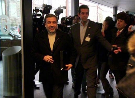 استئناف المفاوضات النووية بين مساعدي ظريف وموغريني