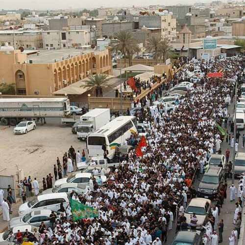 السعودية: تشييع حاشد لشهداء التفجير الارهابي في القديح