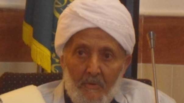 اليمن: التكفيريون يعتدون على مفتي تعز المُسنّ والعدوان السعودي يواصل غاراته على صعدة 