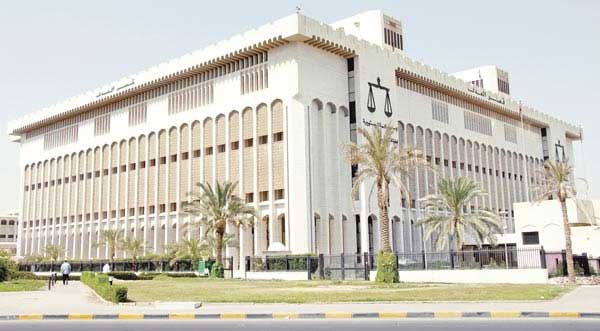 الكويت: سجن مغرد بتهمة &rsquo;الإساءة&rsquo; لأمير البلاد