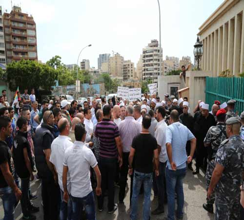 حزب التوحيد اعتصم أمام دار الطائفة الدرزية استنكاراً لمجزرة قلب لوزة 
