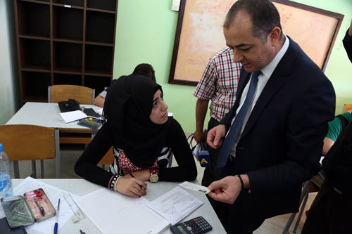 بالصور والفيديو: انطلاق اليوم الاول من الامتحانات الرسمية للشهادة المتوسّطة