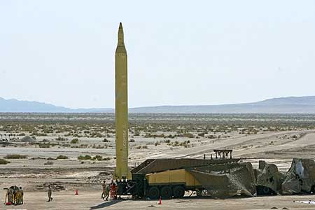 يعلون: نحن نعمل في سوريا عندما يتم تجاوز خطوطنا الحمر