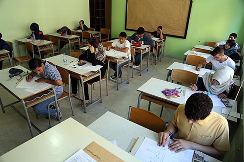 بالصور والفيديو: انطلاق اليوم الاول من الامتحانات الرسمية للشهادة المتوسّطة