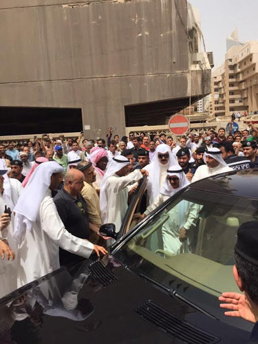 إدانات واسعة للجريمة التي إستهدفت المصلين في مسجد الامام الصادق (ع) بالكويت