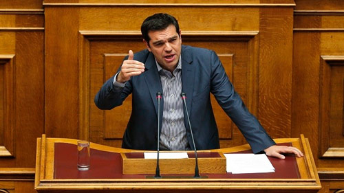 البرلمان اليوناني يمنح تسيبراس الضوء الأخضر لاستكمال المفاوضات مع الدائنين