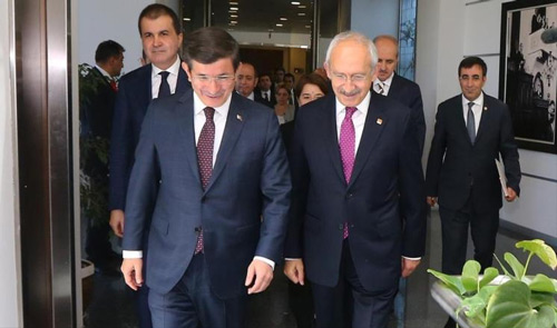 أوغلو يجري مشاورات تشكيل الحكومة الائتلافية 