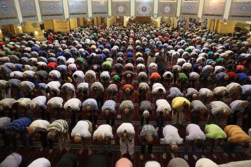 خطباء العيد في لبنان: لتعميم لغة الحوار والتخفيف من الاحتقان
