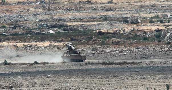 الجيش المصري يعلن قتل واعتقال متشددين في وسط سيناء 