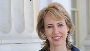 تضارب الأنباء حول مقتل نائبة في الكونغرس الأمريكي وستة أشخاص آخرين باطلاق نار في اريزونا