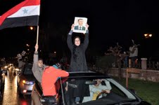 أبناء درعا يرحبون بقرارات القيادة السورية عبر مسيرات تأييد للرئيس الاسد 
