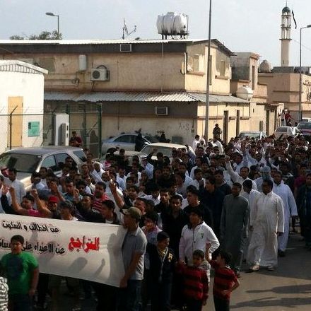 المنطقة الشرقية من السعودية تشهد تظاهرات وفعاليات مؤيدة لأبناء البحرين ومنددة بسلطات آل سعود
