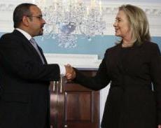 كلينتون تشدد على التحالف بين واشنطن والنظام البحريني
