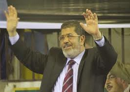 مرسي أقسم اليمين في الميدان : لا صوت يعلو على صوت الثورة