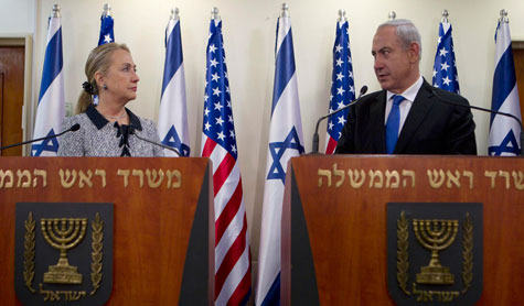 كلينتون تحذر نتنياهو: لا لإسقاط السلطة الفلسطينية