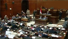 التأسيسية المصرية تقر مسودة الدستور وسط تباين حاد بين السلطة والمعارضة 