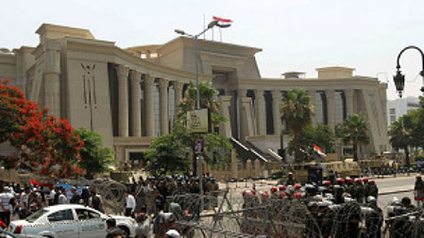  المحكمة الدستورية في مصر تواجه شبح الحل 