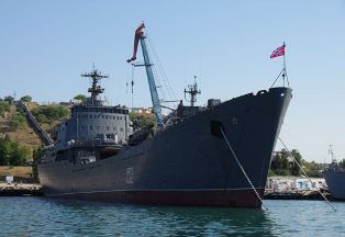  روسيا تنفي إرسالها سفينتين حربيتين إلى ميناء طرطوس السوري