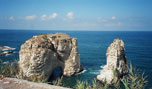 العرب يخنقون لبنان