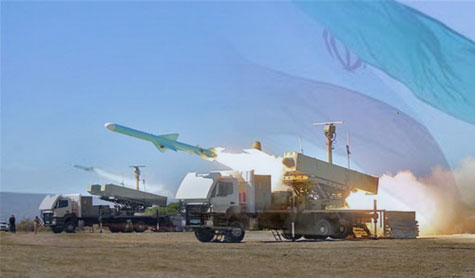 ايران تختبر صاروخي "قادر" و"نور" بنجاح 