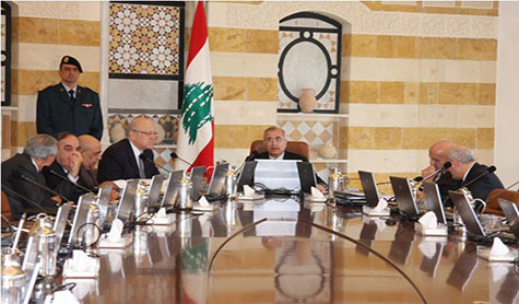"داتا الاتصالات" تغيب عن طاولة مجلس الوزراء
