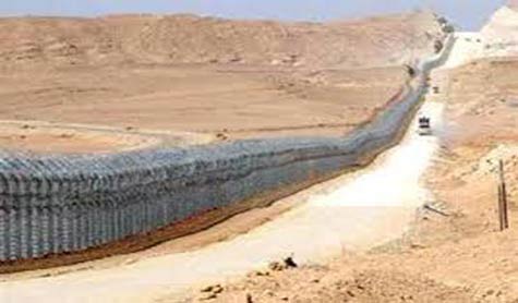 جدار عازل بين اليمن والسعودية الشقيقتين !