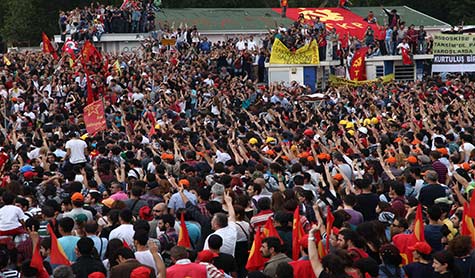 متظاهرو تركيا: لا تراجع