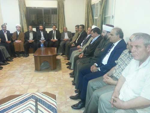 وفد حزب الله يسلم المحتجز الحجيري بعد استلامه من آل جعفر