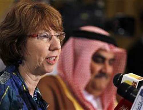 آشتون تتابع عن كثب الوضع في البحرين