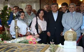 قيادات ناصرية وثورية عند ضريح عبد الناصر في ذكرى ثورة يوليو